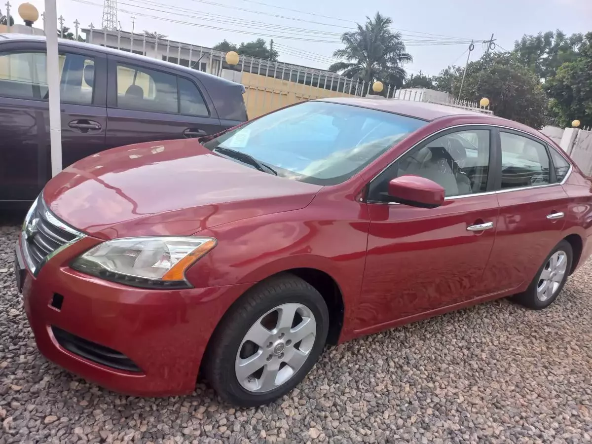Nissan Sentra - 2013