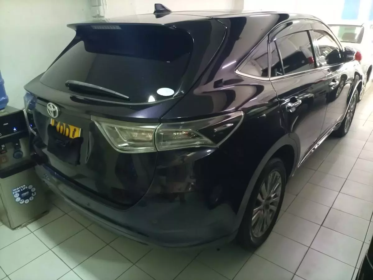 Toyota Harrier - 2015