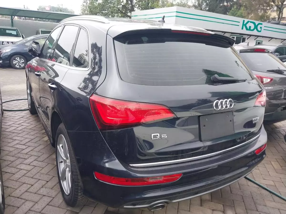 Audi Q5   - 2016