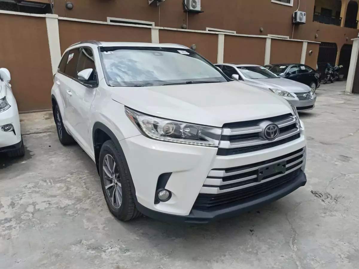 Toyota Highlander   - 2018