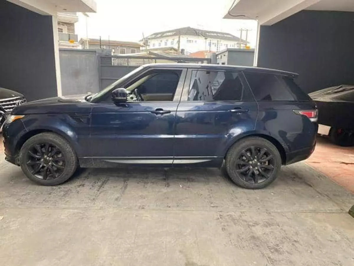 Land Rover Range Rover Sport   - 2014