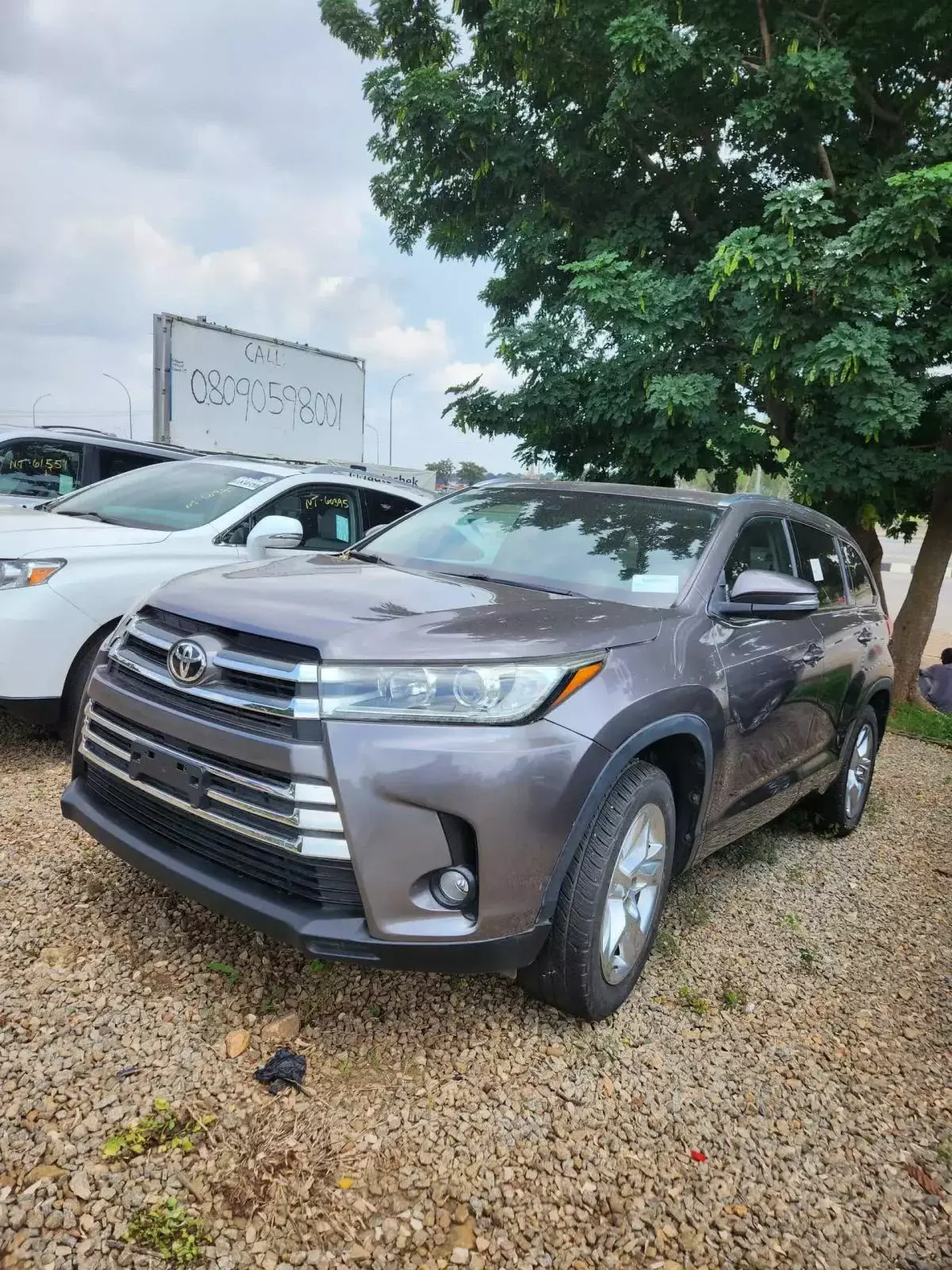 Toyota Highlander   - 2017