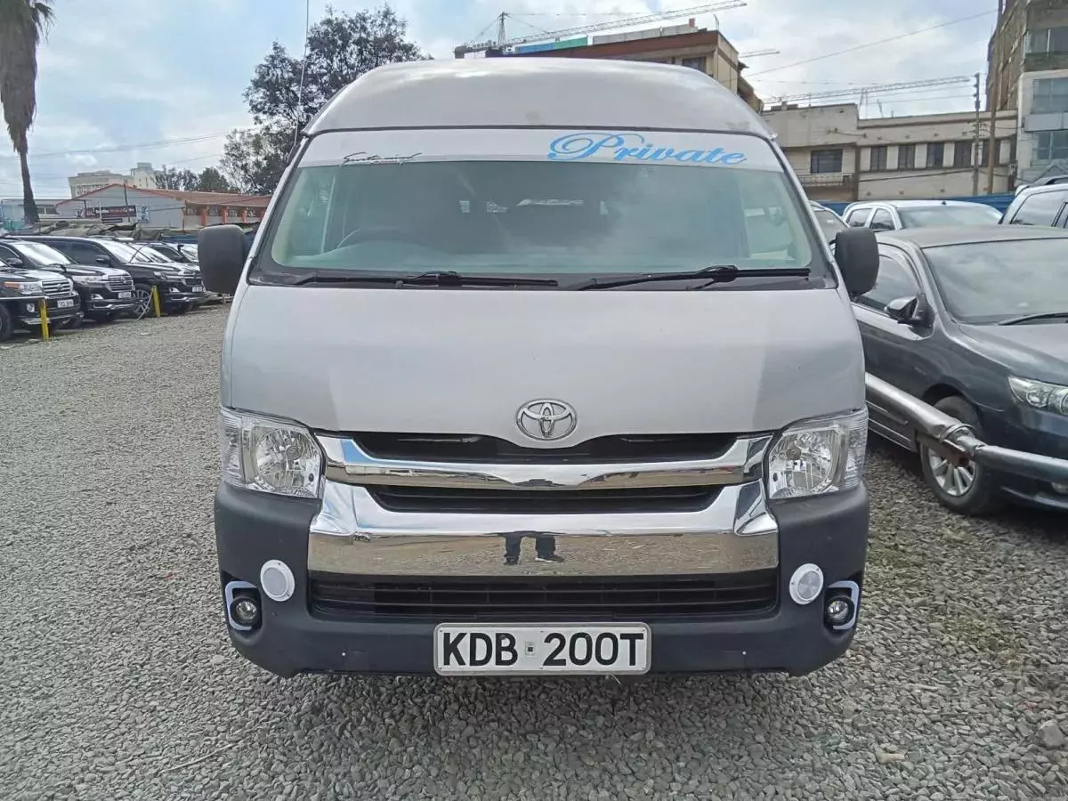 Toyota Hiace   - 2014