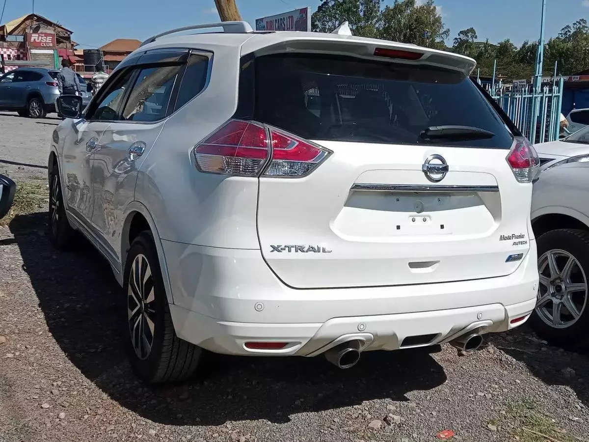 Nissan X-Trail - 2015