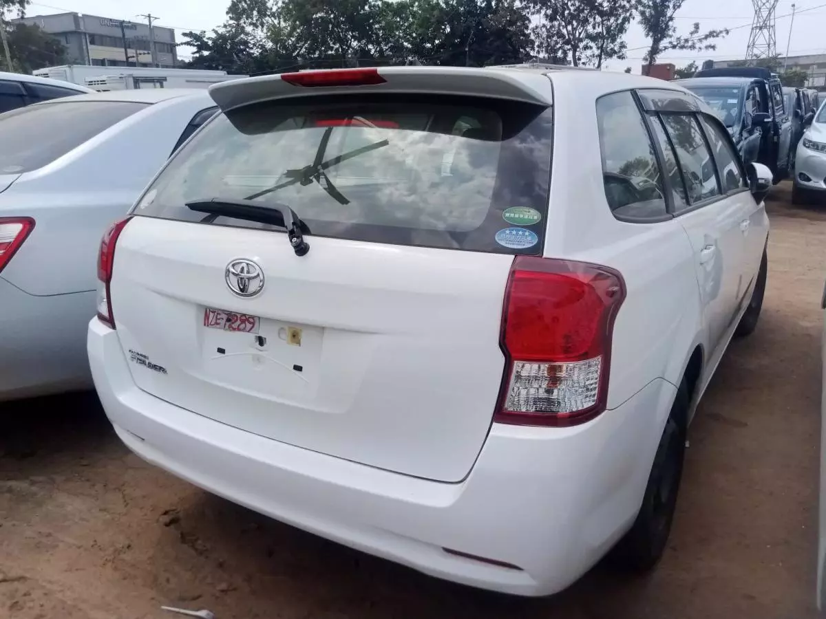 Toyota Fielder    - 2014