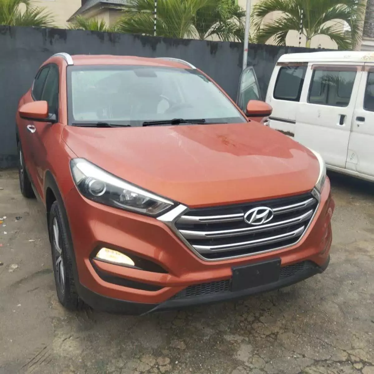 Hyundai Tucson   - 2016