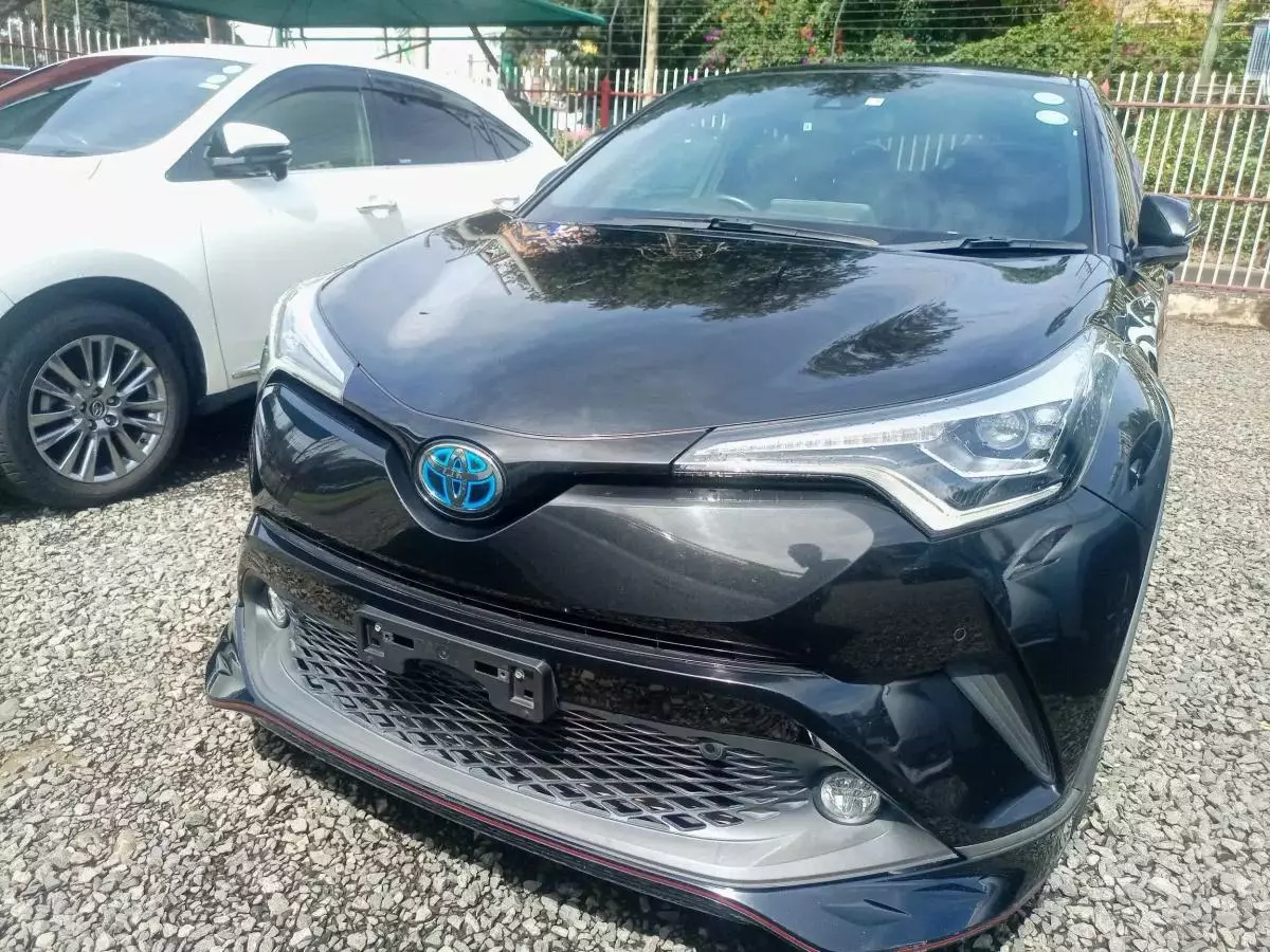 Toyota C-HR   - 2017