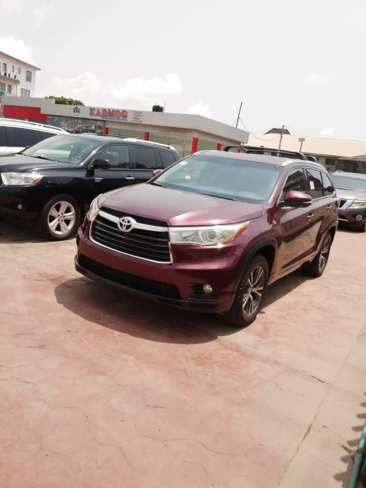 Toyota Highlander   - 2016