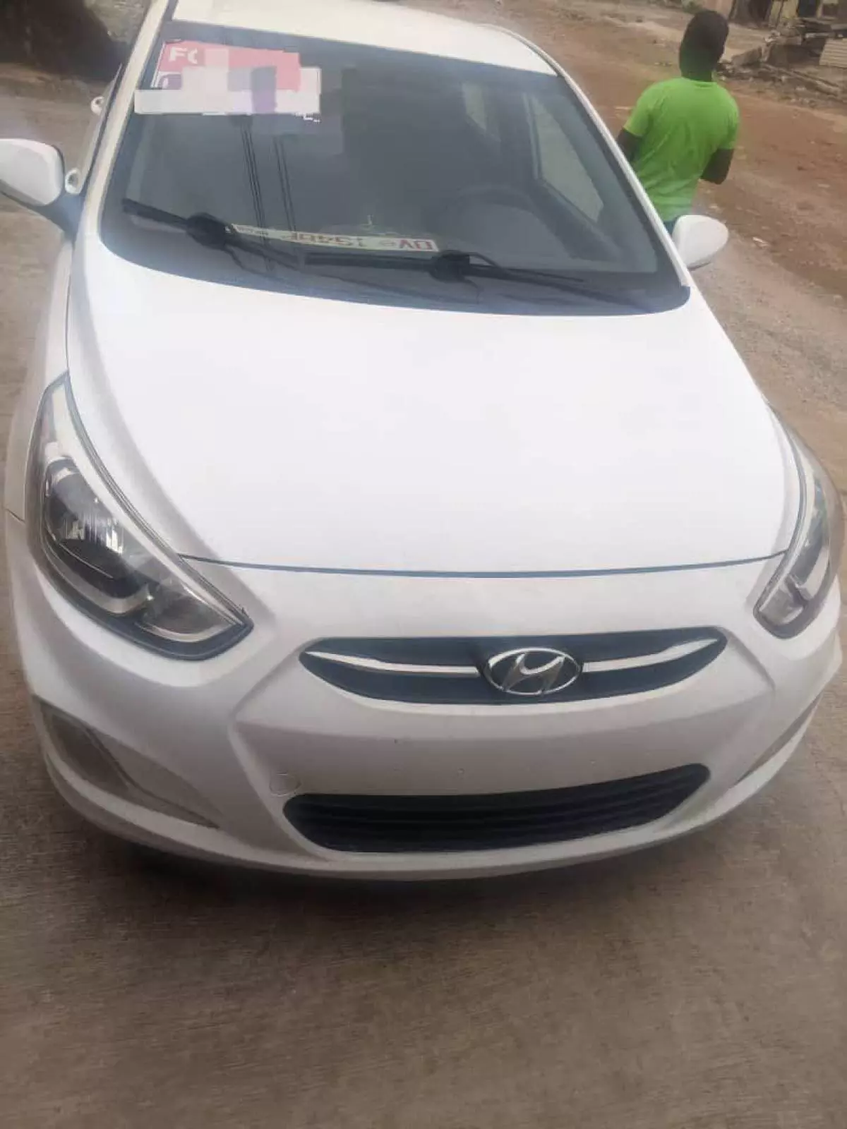 Hyundai Accent   - 2015