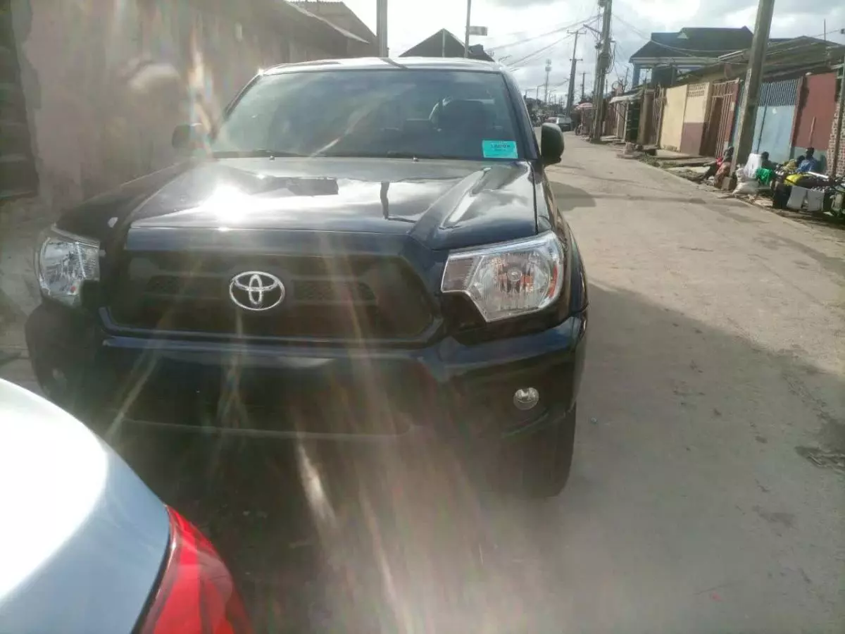 Toyota Tacoma - 2013