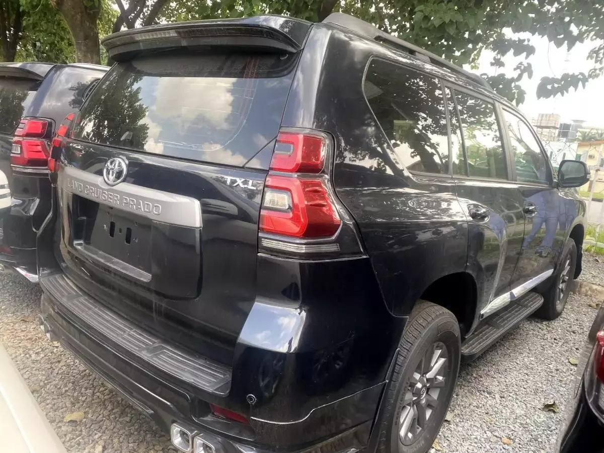 Toyota Landcruiser Prado   - 2019