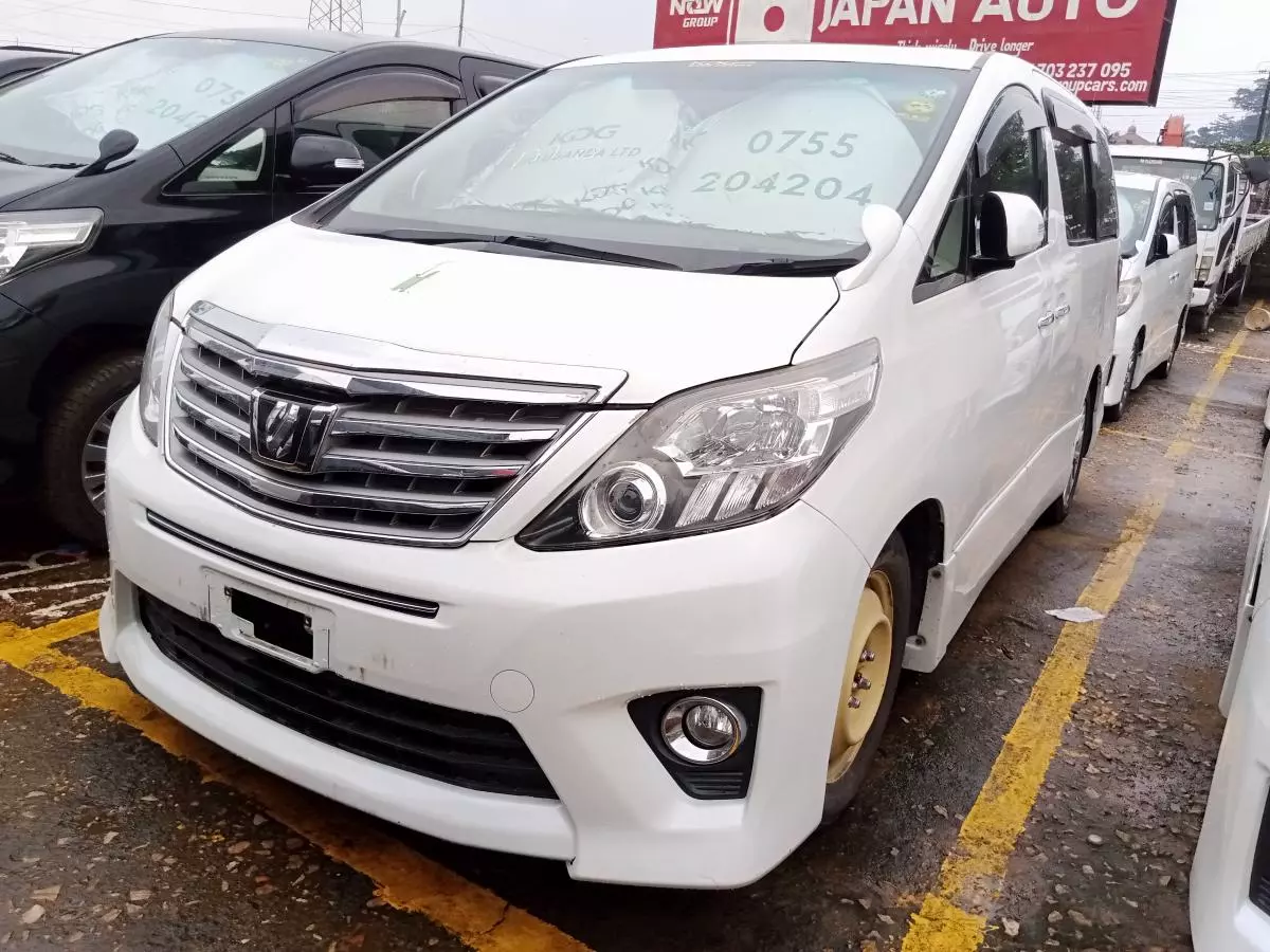 Toyota Alphard   - 2011