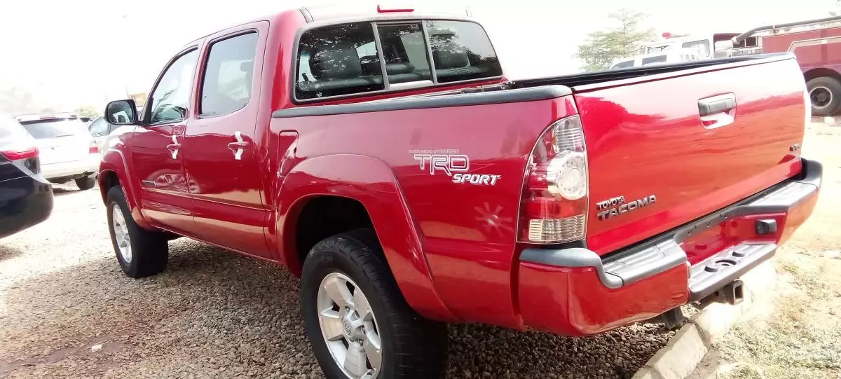 Toyota Tacoma - 2013
