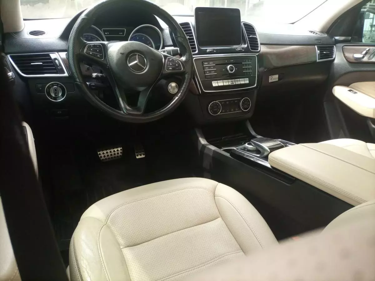 Mercedes-Benz GLE 450 - 2016