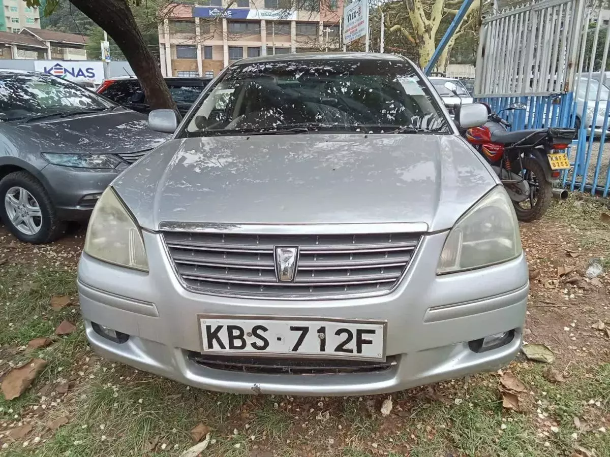 Toyota Premio    - 2010