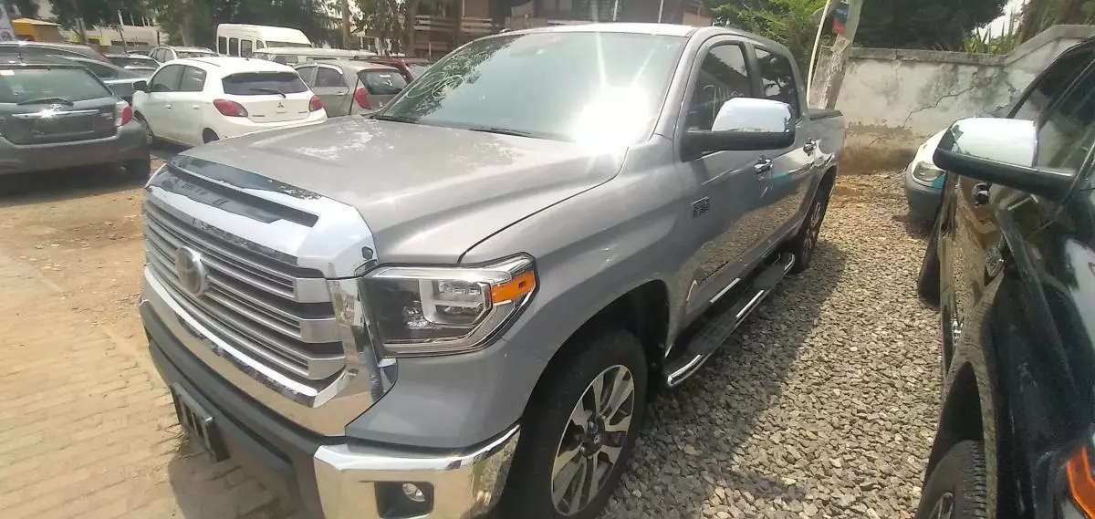 Toyota Tundra - 2018
