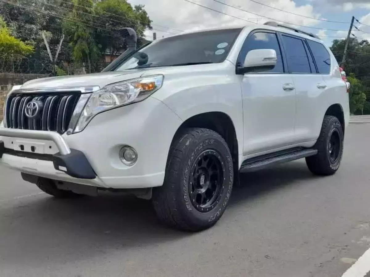 Toyota Land Cruiser Prado   - 2017