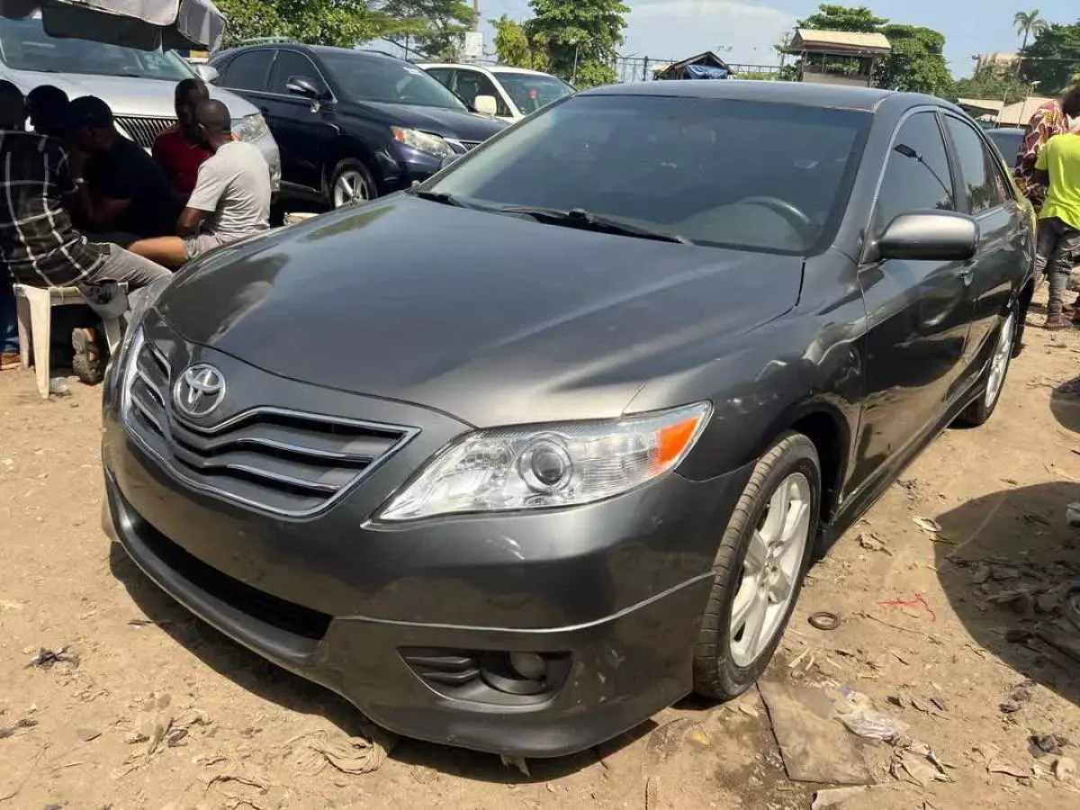 Toyota Camry   - 2007