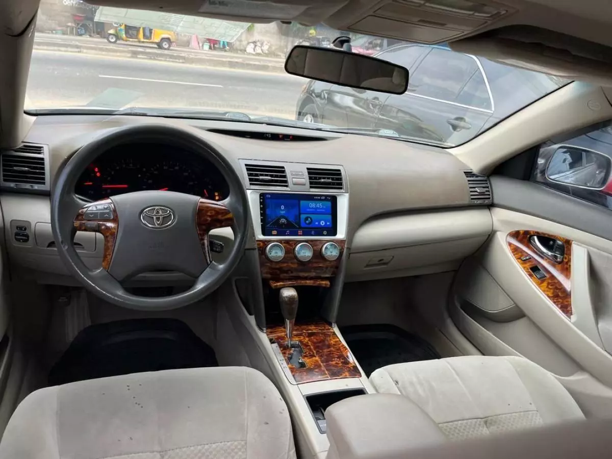 Toyota Camry   - 2008