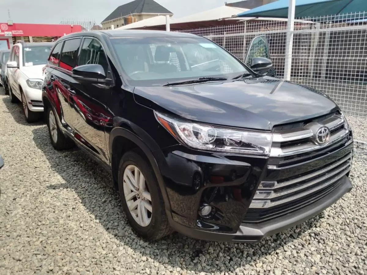 Toyota Highlander   - 2015