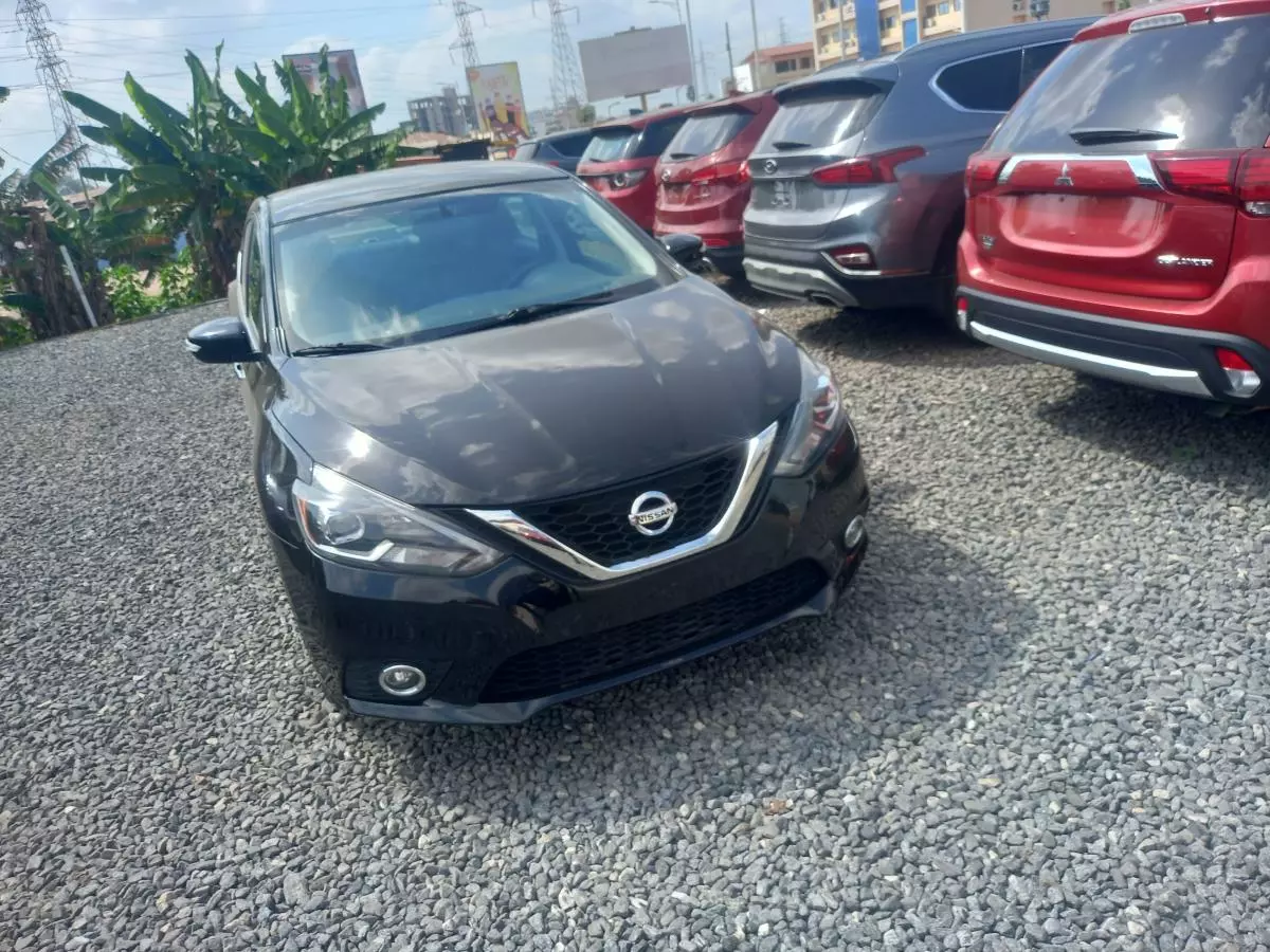 Nissan Sentra   - 2019