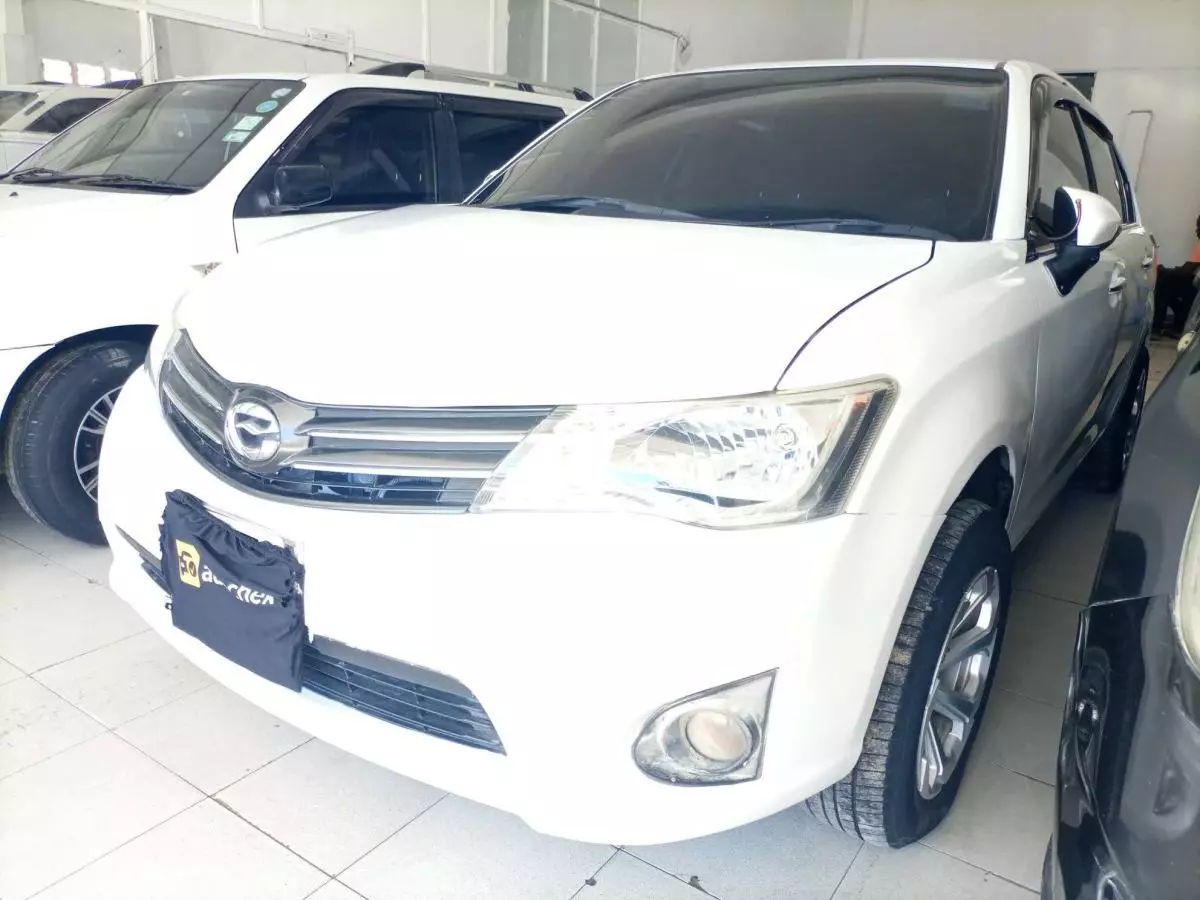 Toyota Axio  - 2012