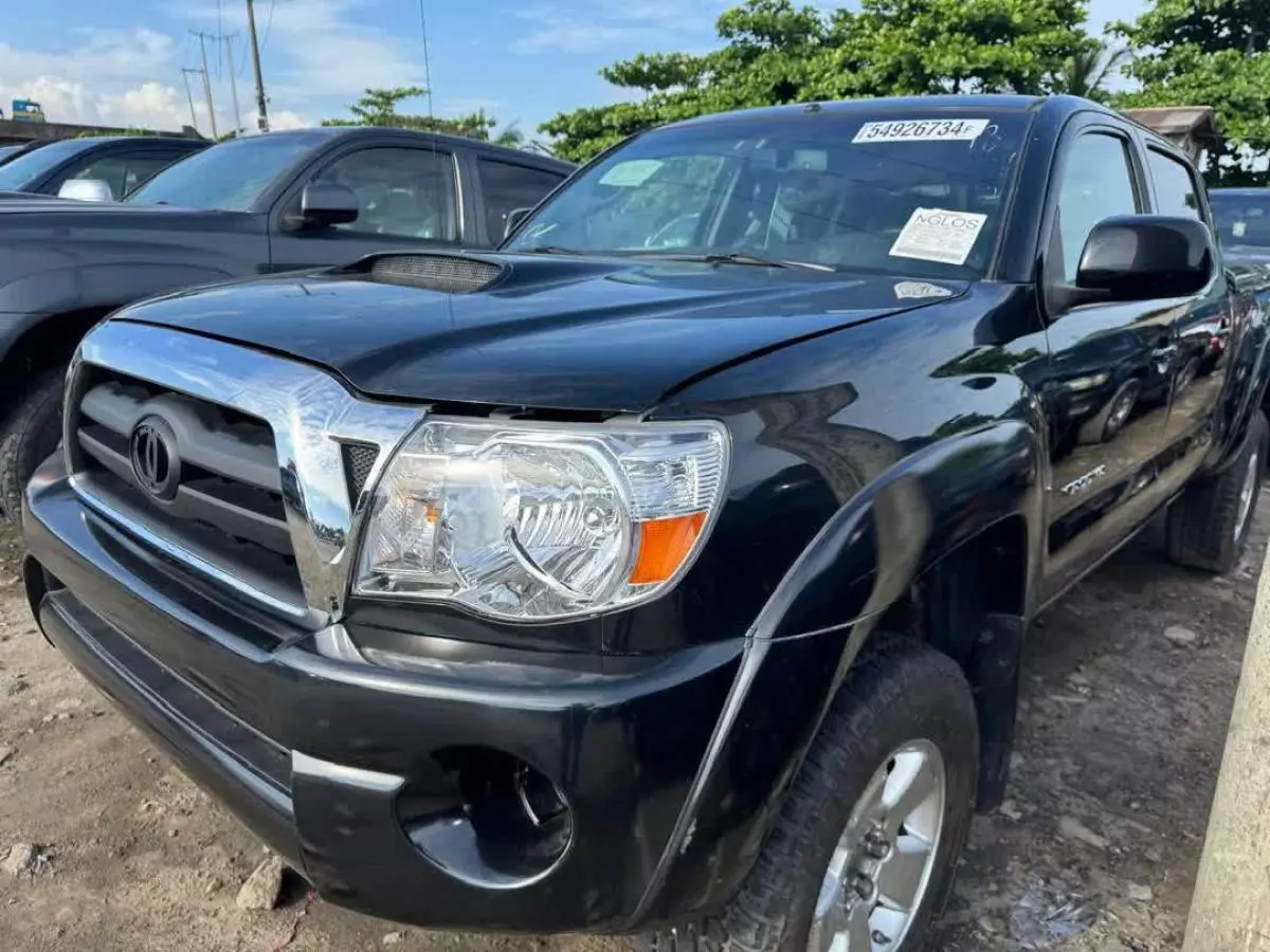 Toyota Tacoma   - 2008