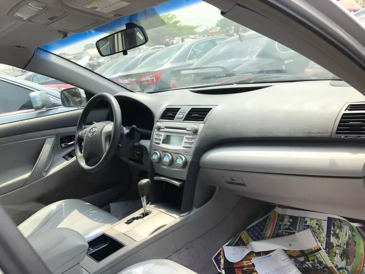 Toyota Camry - 2007