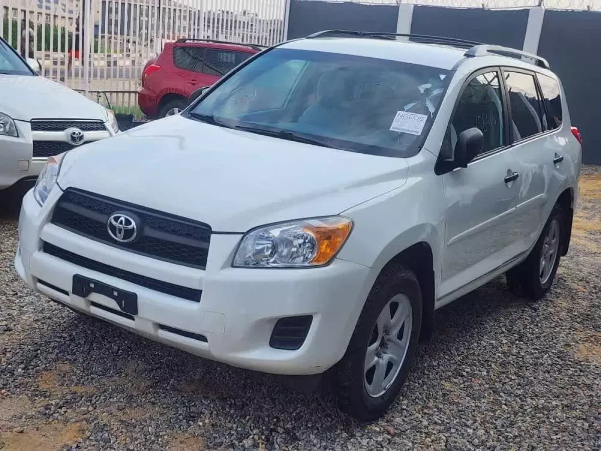 Toyota RAV 4   - 2012