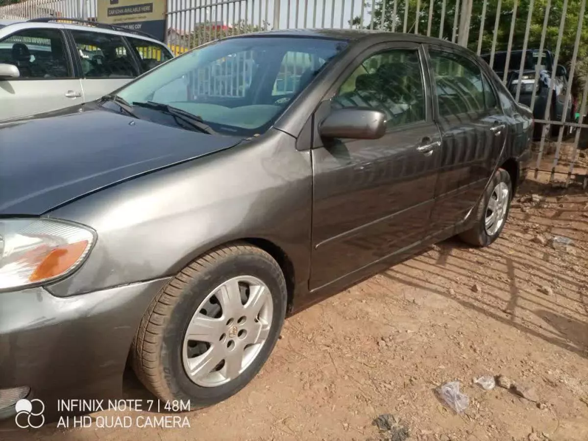 Toyota Corolla - 2004