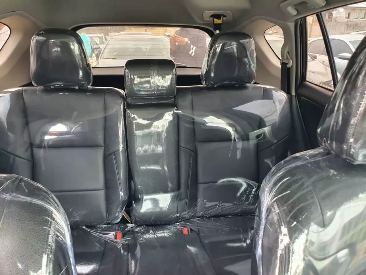 Toyota RAV4   - 2016