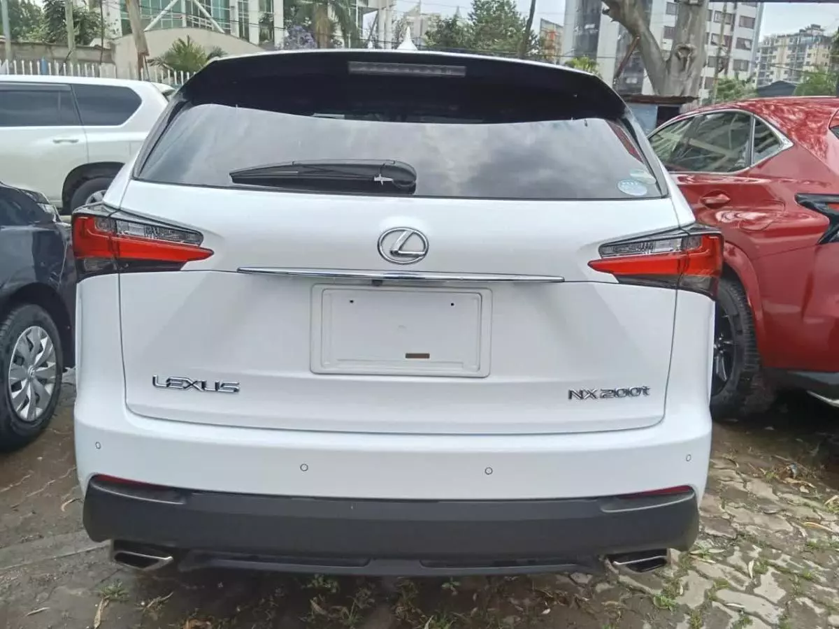 Lexus NX 200T   - 2017