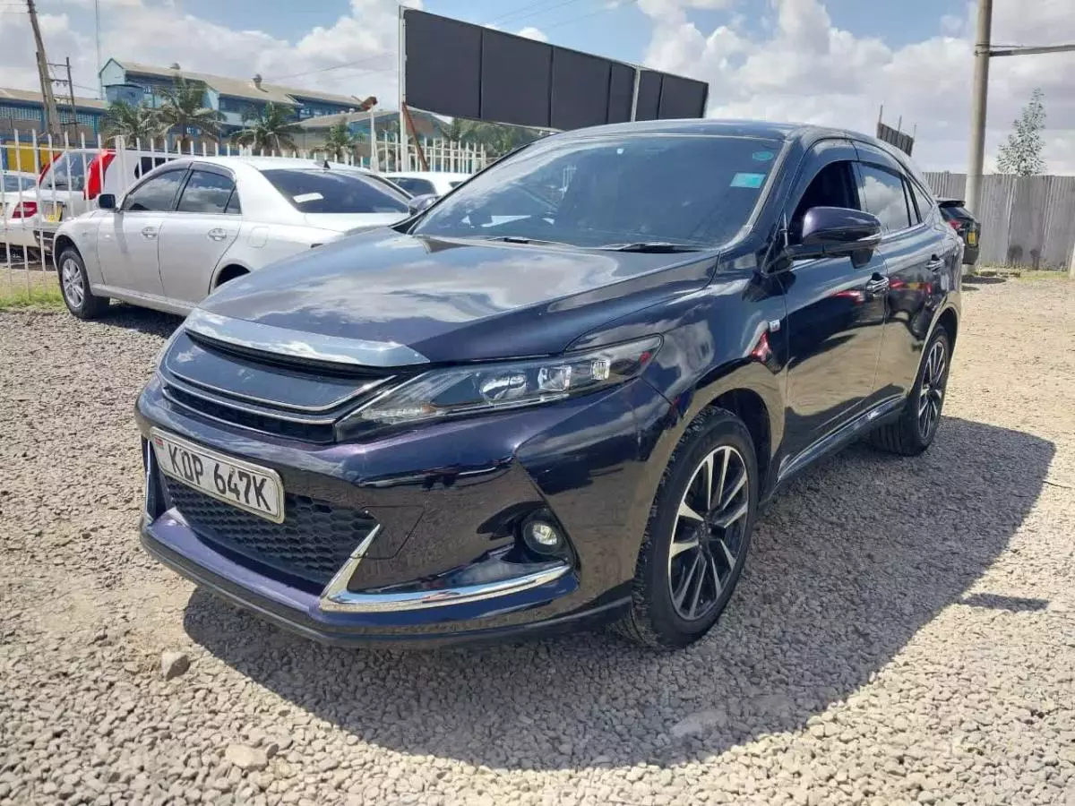 Toyota Harrier   - 2018