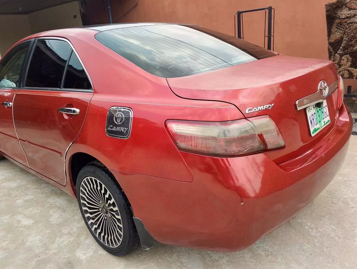 Toyota Camry   - 2007