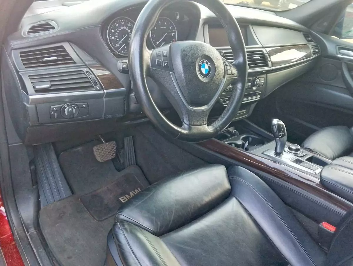 BMW X5   - 2011