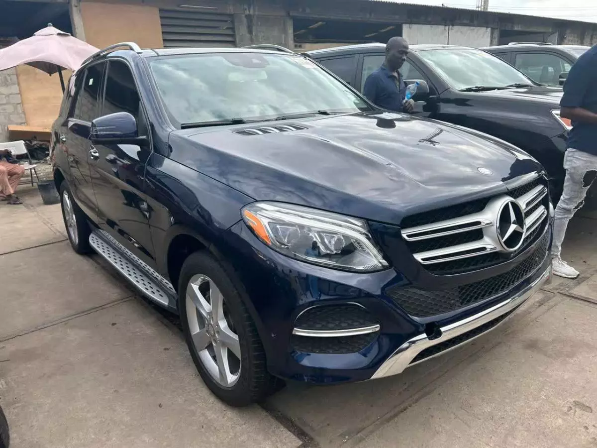 Mercedes-Benz GLE 350   - 2016