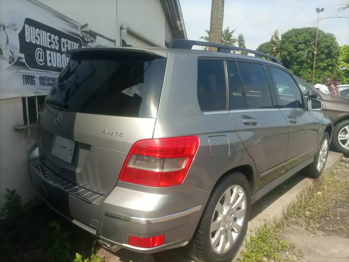 Mercedes-Benz GLK 350   - 2012