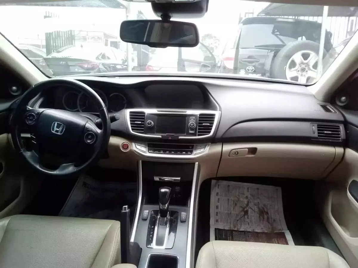 Honda Accord   - 2013