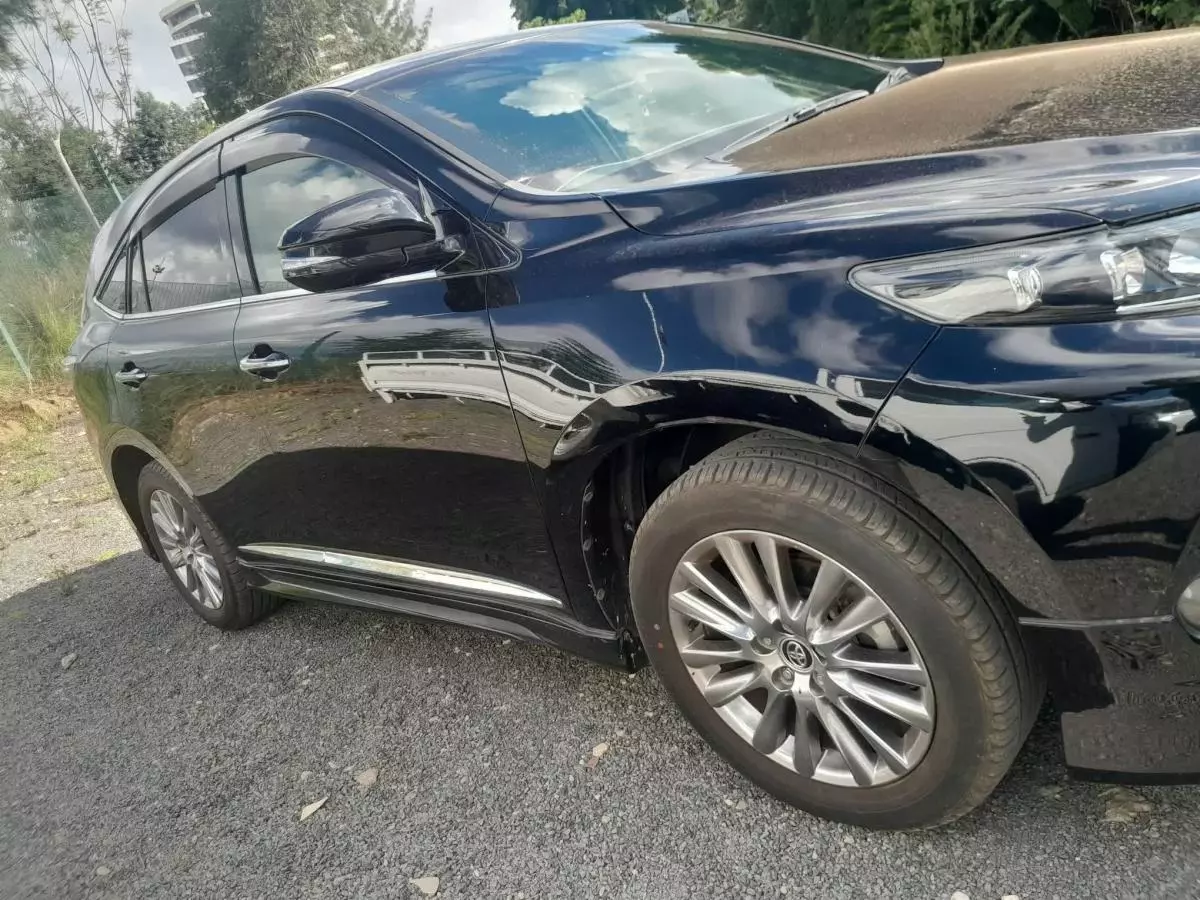 Toyota Harrier   - 2016