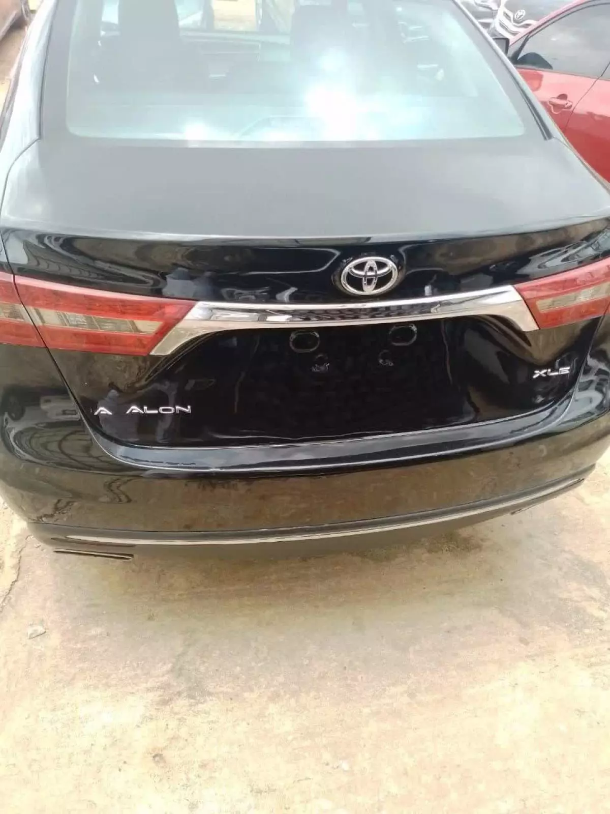 Toyota Avalon   - 2018