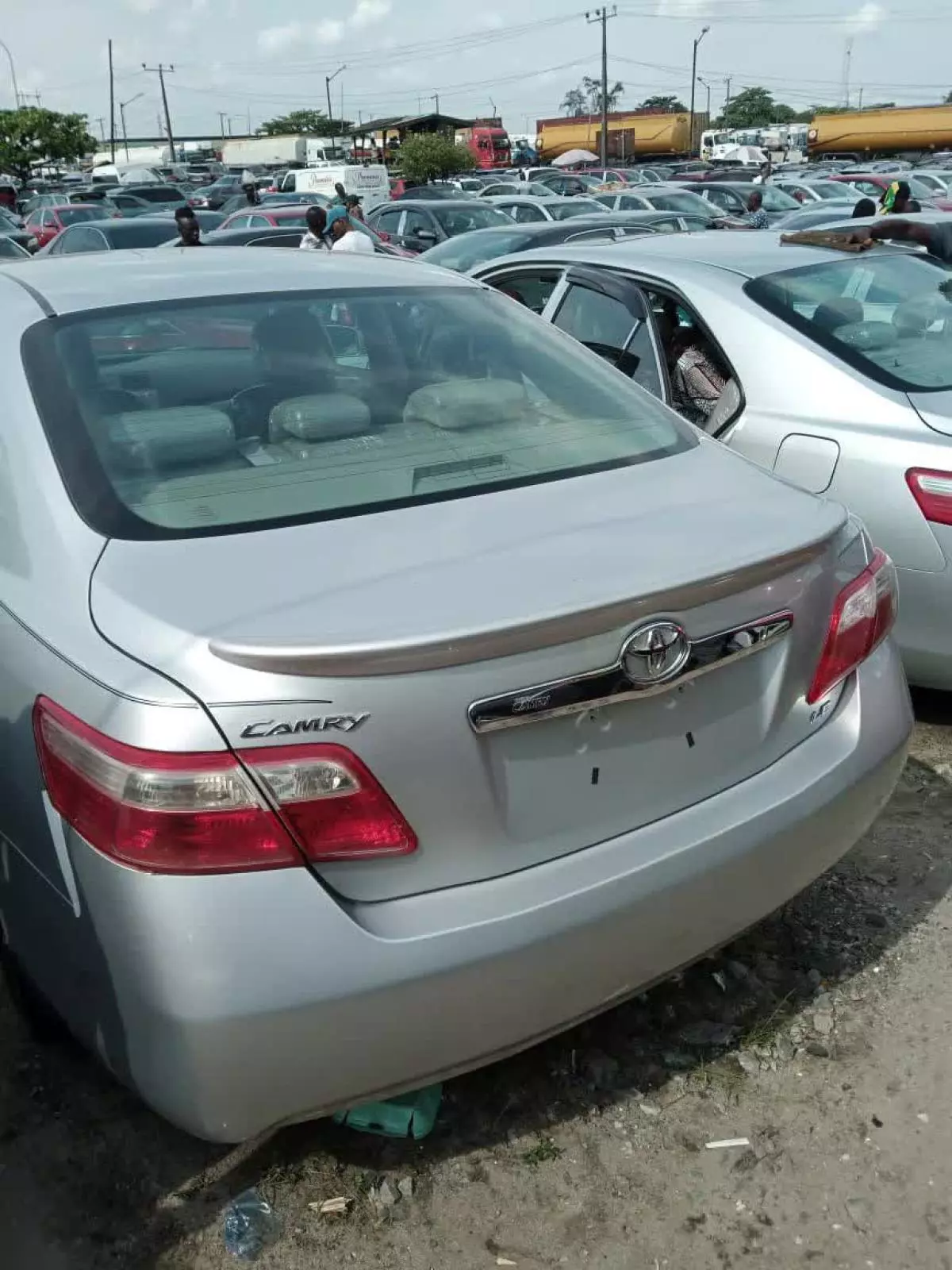 Toyota Camry   - 2009