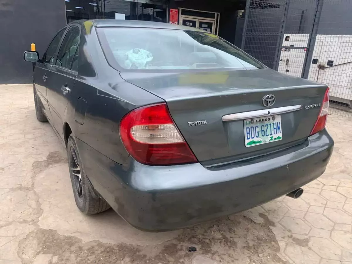 Toyota Camry   - 2002