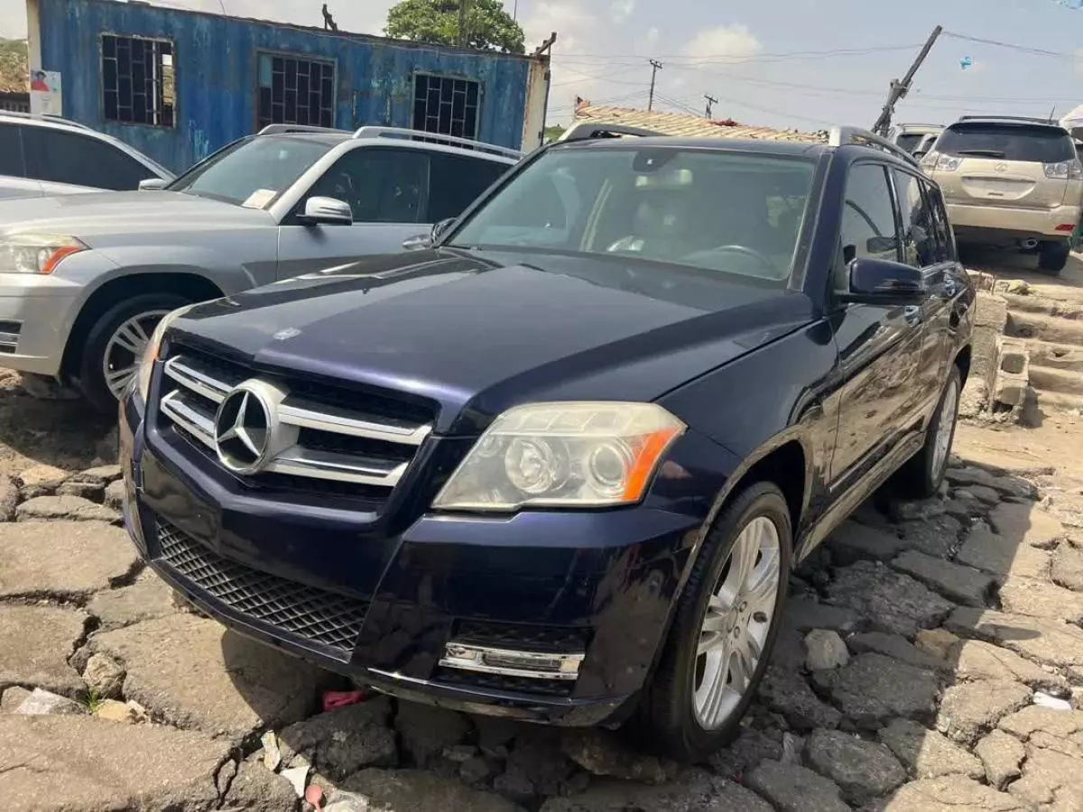 Mercedes-Benz GLK 350   - 2012