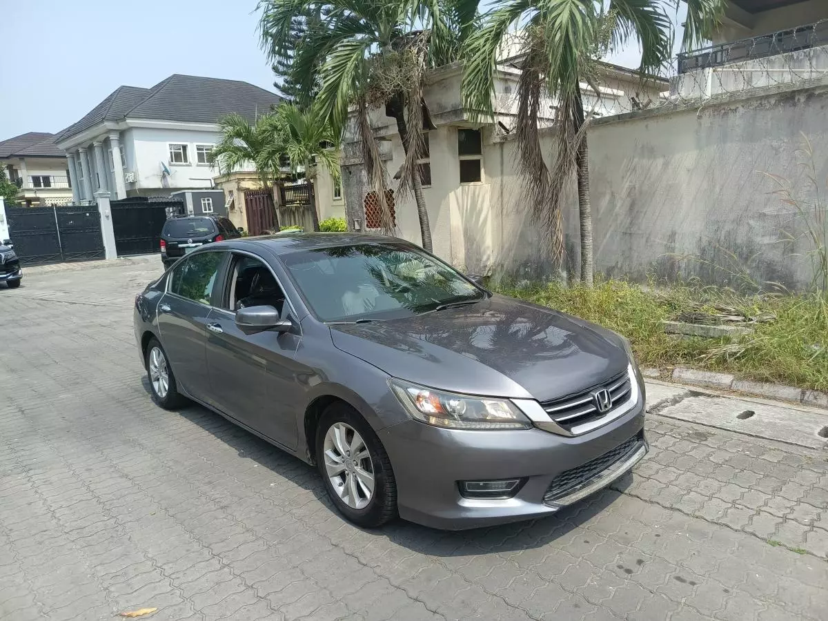 Honda Accord   - 2013