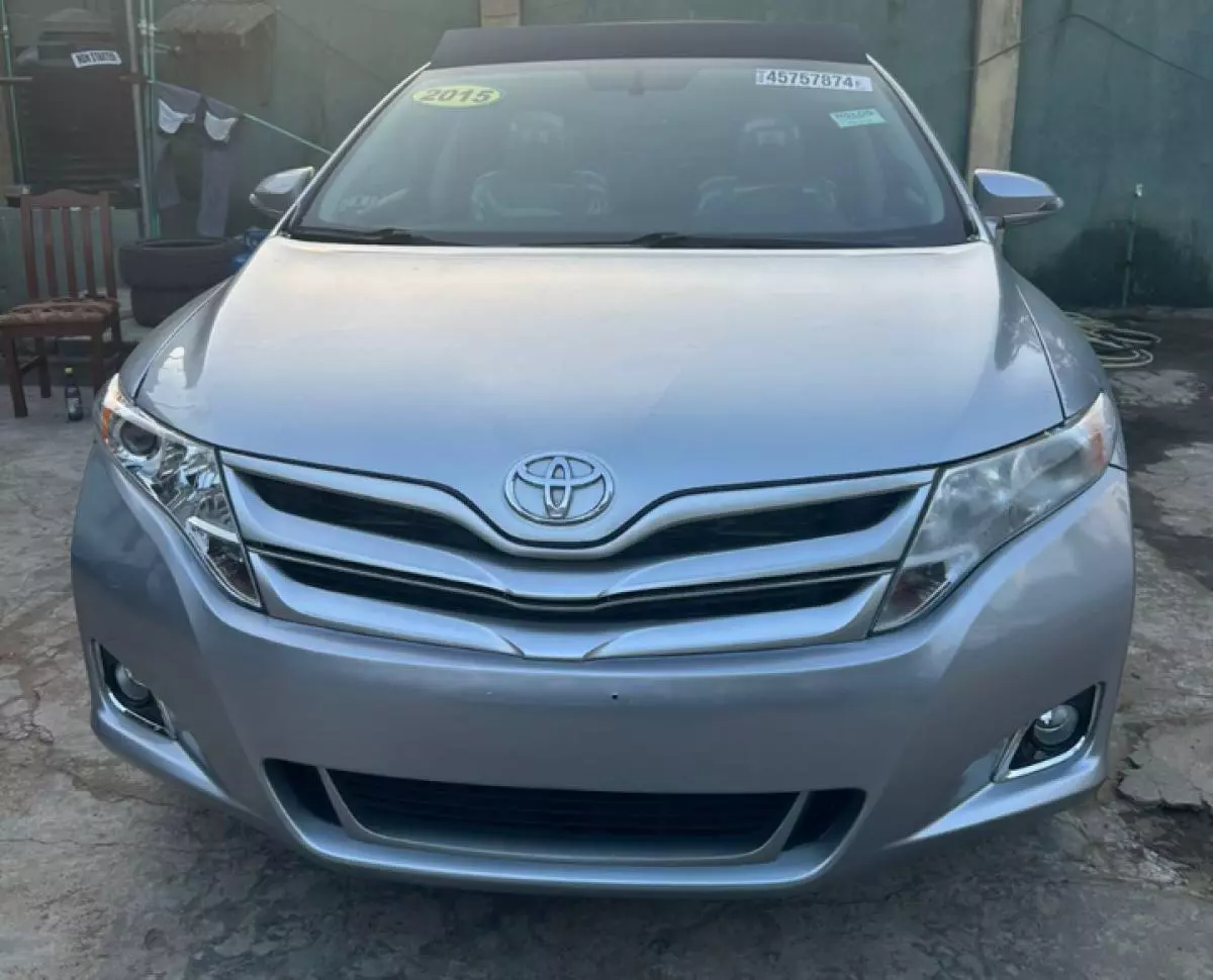 Toyota Venza   - 2015