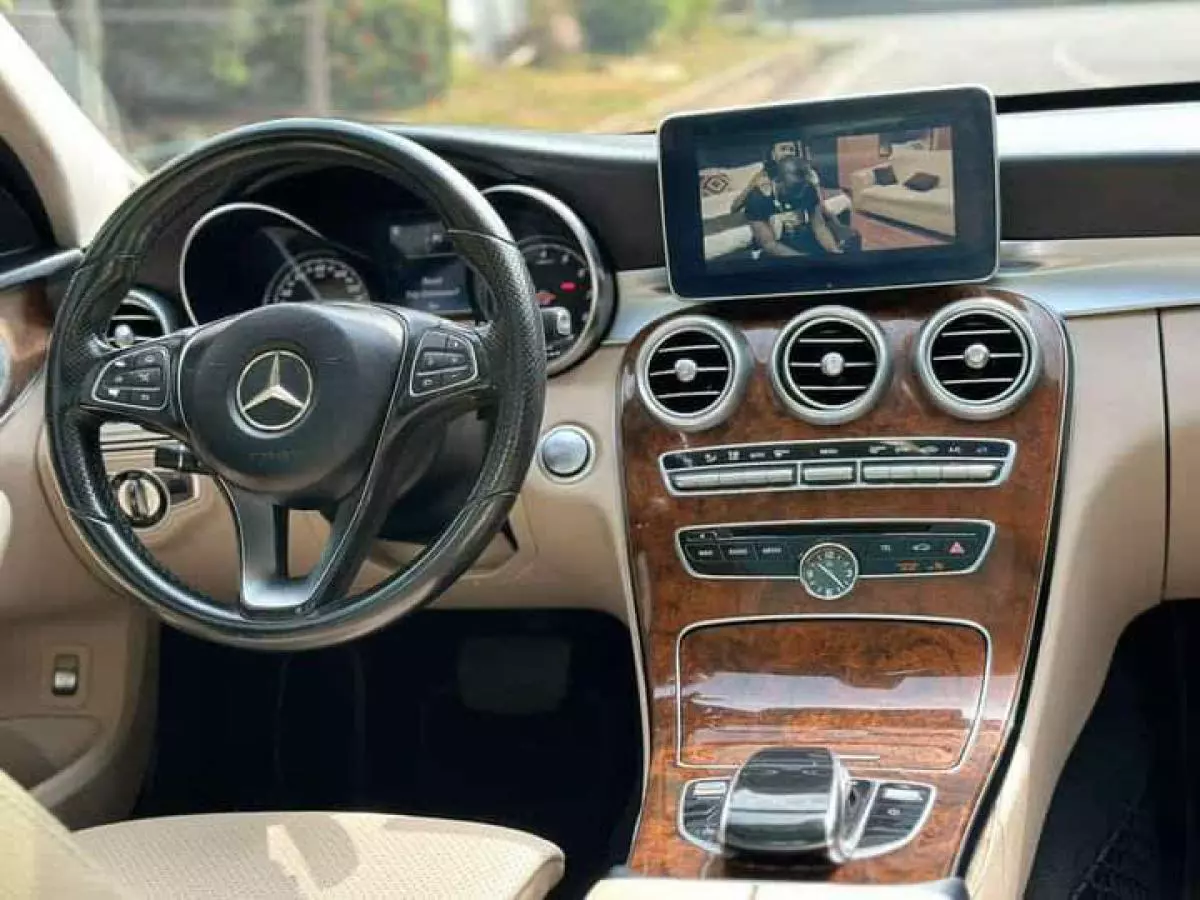 Mercedes-Benz C 300   - 2016