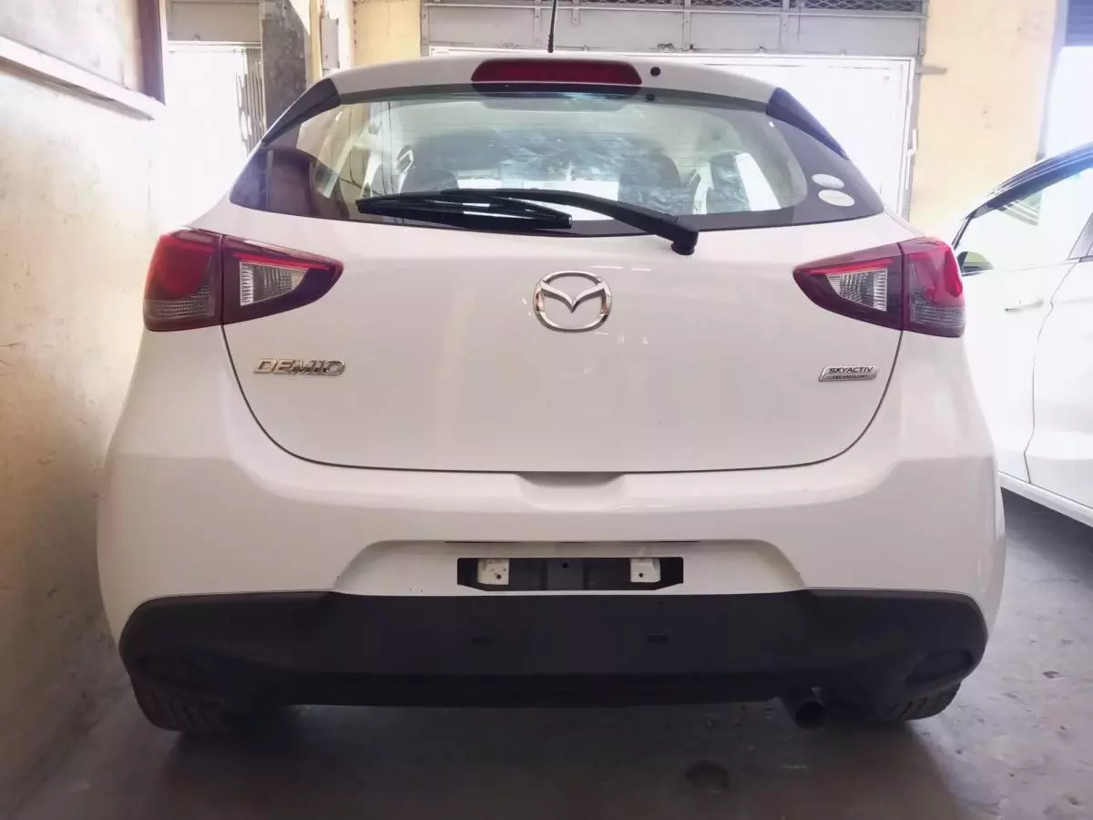 Mazda Demio - 2015