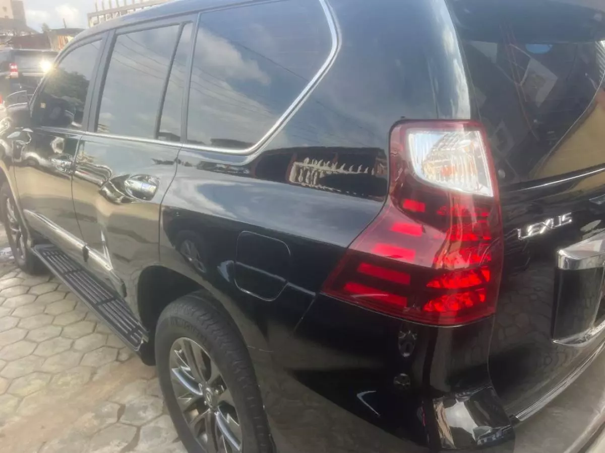 Lexus GX 460   - 2019