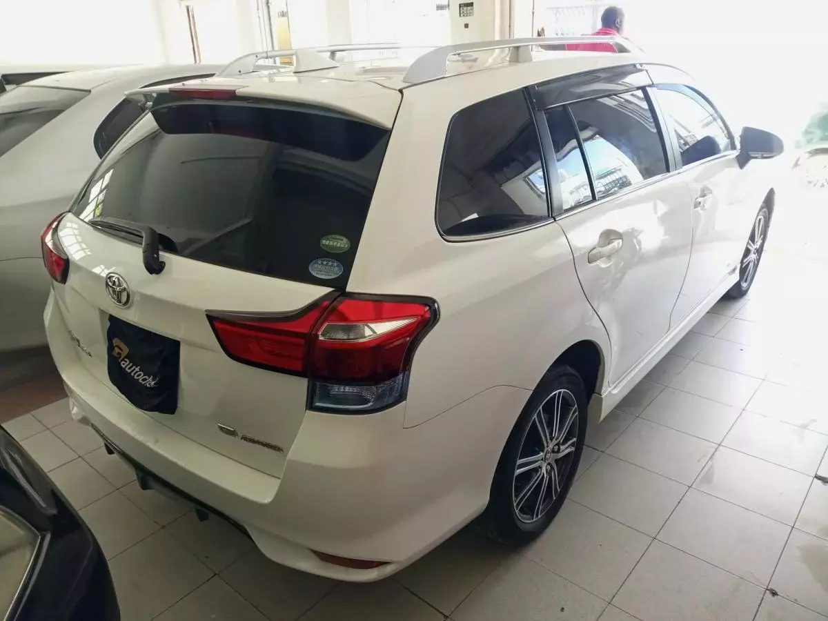 Toyota Fielder  - 2015
