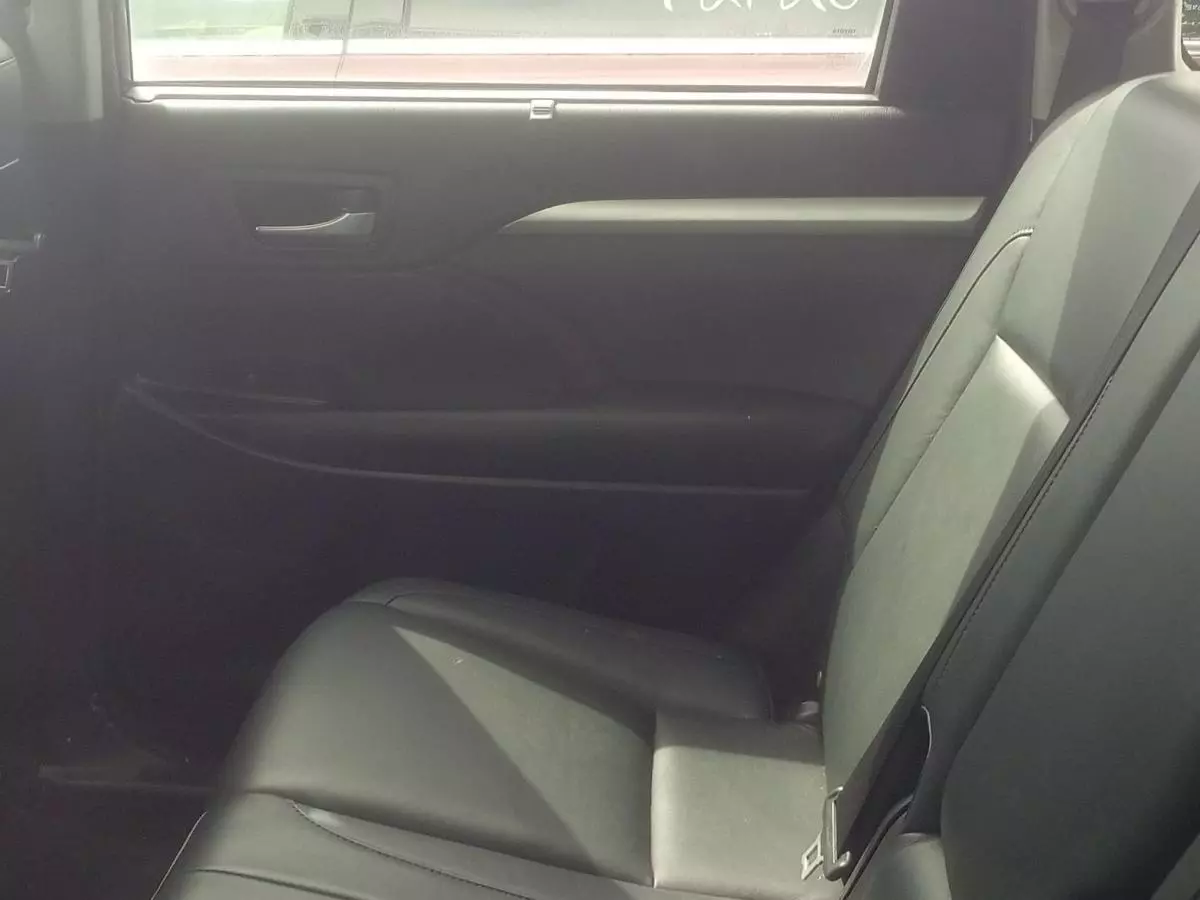 Toyota Highlander - 2015